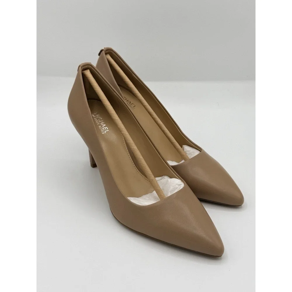 michael kors dorothy flex pump Women's 7 Tan NWB